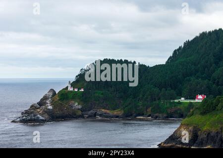 Firenze, OR / USA - 2 LUG 2022: Faro di Heceta lungo la costa dell'Oregon, USA Foto Stock