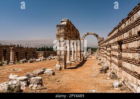 Anjar rovine, antico palazzo Umayyad-città, da Caliph Walid i, 8th ° secolo, valle Bekaa, Anjar, Beqaa (bekaa) governatorato, Libano, Medio Oriente, Asia Foto Stock