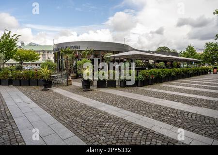 Varberg, Svezia - 04 2022 luglio: Esterno del ristorante Hamnpaviljongen Foto Stock