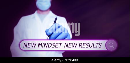 Segno che mostra nuovo mindset nuovi risultati. Concetto di Internet aperto alle opportunità Nessun limite pensa più grande Foto Stock