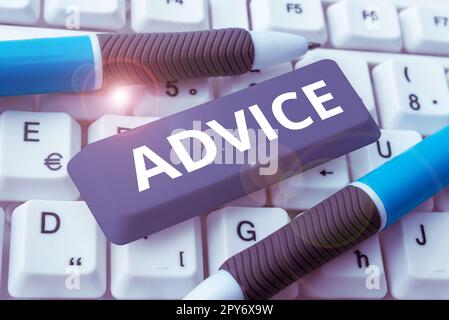 Firma con avviso. Indicazioni fotografiche concettuali o raccomandazioni offerte in merito ad azioni prudenti Foto Stock