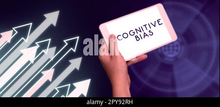 Scrittura che mostra il bias cognitivo del testo. Parola scritta sul trattamento psicologico per i disturbi mentali Foto Stock