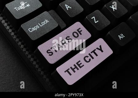 Scrittura con testo stelle della città. Business idea scintillante cielo notturno nelle città brillantemente illuminato Foto Stock