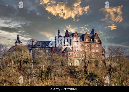 Vista del castello di Rammelburg vicino a Mansfeld, nello stato della Sassonia-Anhalt Foto Stock