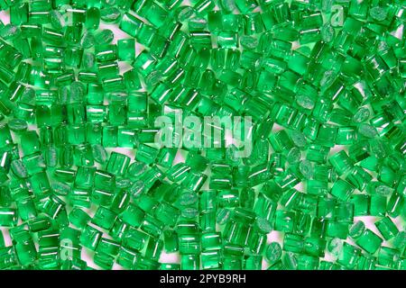 resina polimerica verde trasparente in laboratorio per lo sfondo Foto Stock
