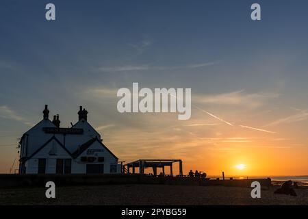 Old Neptune pub il 6th ottobre 2022 a Whitstable Beach a Whitstable, Kent, Inghilterra. Credit: Notizie SMP Foto Stock