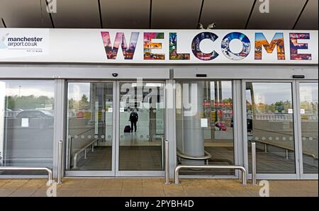 Benvenuti all'Aeroporto Internazionale di Manchester, Inghilterra, Regno Unito, M90 1QX Foto Stock