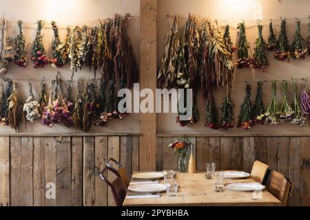 The Riverford Field Kitchen il 27th ottobre 2022 a Wash Farm, Buckfastleigh, Devon, Inghilterra. Credit: Notizie SMP Foto Stock