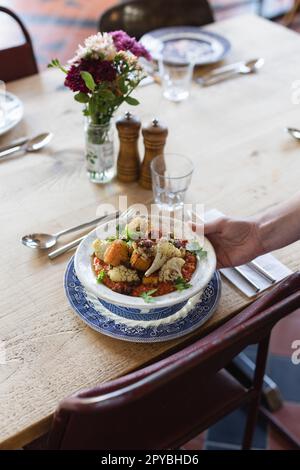 The Riverford Field Kitchen il 27th ottobre 2022 a Wash Farm, Buckfastleigh, Devon, Inghilterra. Credit: Notizie SMP Foto Stock