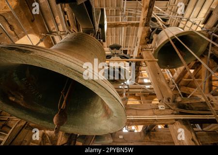 Campane sul campanile del XV secolo, Cattedrale di Mallorca , XIII secolo, monumento storico-artistico, Palma, maiorca, isole baleari Foto Stock