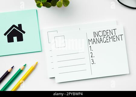 Visualizzazione concettuale Incident Management. Parola per procedura di restituzione del servizio ai normali pericoli corretti Foto Stock