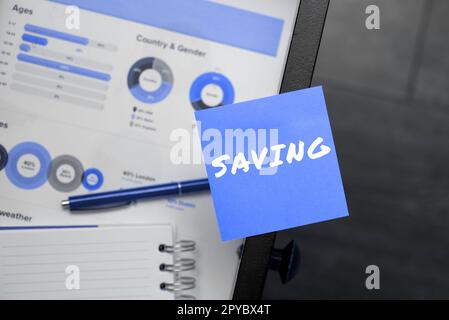 Ispirazione che mostra il salvataggio dei segni. Concetto che significa economia o riduzione di tempo di denaro o di un altro negozio di risorse Foto Stock