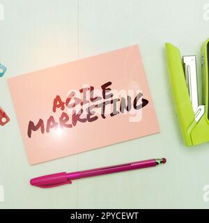 Didascalia concettuale Agile Marketing. Parola scritta sulla focalizzazione degli sforzi del team che offrono valore al cliente finale Foto Stock