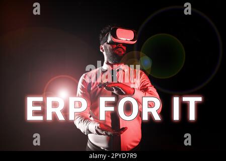 Didascalia di testo che presenta ERP per l'IT. Approccio aziendale Software di pianificazione delle risorse aziendali per integrare le applicazioni Foto Stock