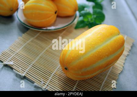 Dolce e croccante specialità coreana Seongju melon concetto di frutta estiva Foto Stock