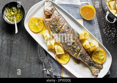 Farina di pesce arrosto Foto Stock
