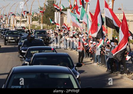 Sayyidah Zaynab, Damasco, Siria. 3rd maggio, 2023. Il Presidente iraniano EBRAHIM RAISI partecipa alla Moschea di Sayyidah Zaynab a Damasco il 3 maggio 2023. Il presidente iraniano in visita ha salutato al-Assad per aver superato le sanzioni e per aver ottenuto la ''vittoria'' nella guerra civile del paese durata 12 anni, in cui Teheran è stato un alleato significativo. (Credit Image: © Iranian Presidency via ZUMA Press Wire) SOLO PER USO EDITORIALE! Non per USO commerciale! Foto Stock