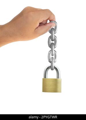 Mano che tiene la catena metallica e il lucchetto di metallo su sfondo bianco Foto Stock