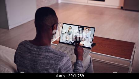 Cena virtuale con degustazione di vini online Foto Stock