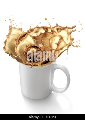 Spruzzi di caffè da una tazza isolata su sfondo bianco Foto Stock