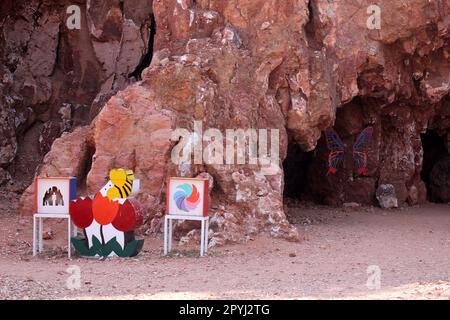 Tequisquiapan, Queretaro, Messico - Febbraio 12 2023 la miniera El Redentor per l'estrazione di pietre opali, una delle forti attrazioni del Messico Foto Stock