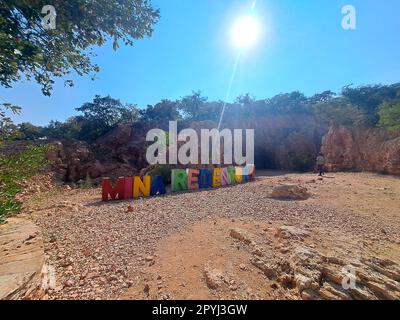 Tequisquiapan, Queretaro, Messico - Febbraio 12 2023 la miniera El Redentor per l'estrazione di pietre opali, una delle forti attrazioni del Messico Foto Stock