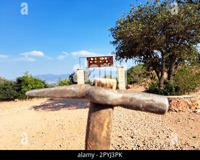 Tequisquiapan, Queretaro, Messico - Febbraio 12 2023 la miniera El Redentor per l'estrazione di pietre opali, una delle forti attrazioni del Messico Foto Stock