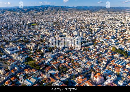 Vista panoramica aerea del paesaggio urbano di Limassol, Cipro Foto Stock