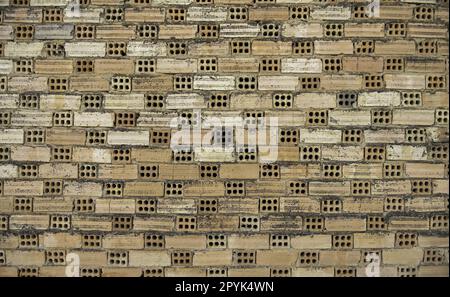 Vecchio muro di mattoni di fango Foto Stock