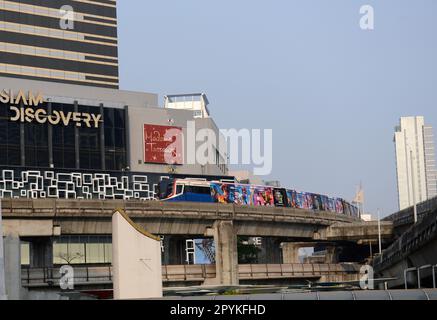 Centro commerciale Siam Discovery vicino a Piazza Siam a Bangkok, Thailandia. Foto Stock