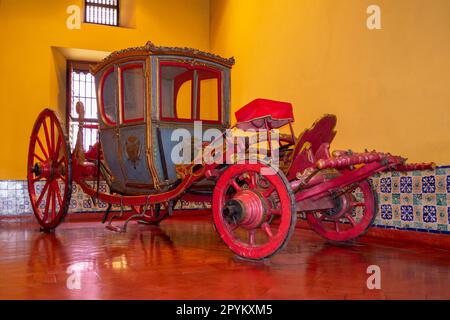 Mostra carrozza dal tempo del vicereame del Perù situato nel Palazzo Torre Tagle. Foto Stock