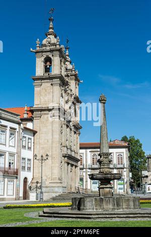 Santa Cruz O Santa Croce Chiesa, Carlos Amarante Piazza, Braga, Minho, Portogallo Foto Stock