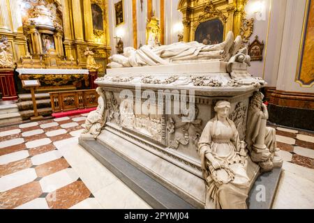 Tomba del Cardinale Silíceo, Collegio reale di Noble Maidens, Toledo, Castilla-la Mancha, Spagna Foto Stock