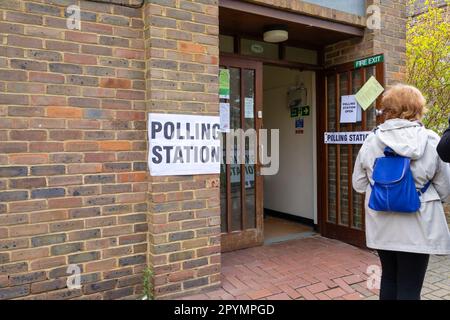 Ashford, Kent, Regno Unito. 4th maggio, 2023. Oggi si svolgono le elezioni locali ad Ashford, nel Kent. Fotografo: Paul Lawrenson, Photo Credit: PAL News/Alamy Live News Foto Stock