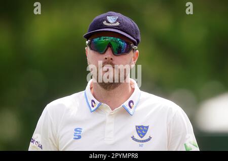 Sussex's Ollie Robinson il primo giorno della partita LV= Insurance County Championship a New Road, Worcester. Data immagine: Giovedì 4 maggio 2023. Foto Stock