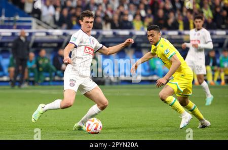 Rasmus Nicolaisen di Tolosa, Mostafa Mohamed di Nantes durante la finale di Coppa di Francia 2023 partita di calcio tra FC Nantes e Toulouse FC (TFC, Tefece) il 29 aprile 2023 allo Stade de France di Saint-Denis vicino a Parigi, Francia - Foto Jean Catuffe / DPPI Foto Stock