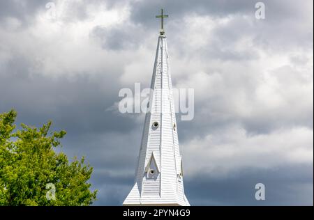 Il campanile della chiesa cattolica di St Andrews a Sag Harbor, NY Foto Stock