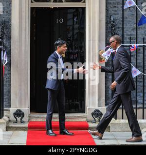 Londra, Regno Unito. 04th maggio, 2023. Rishi Sunak, primo ministro britannico, dà il benvenuto a Paul Kagame, presidente del Ruanda, al 10 di Downing Street questo pomeriggio. Credit: Imageplotter/Alamy Live News Foto Stock