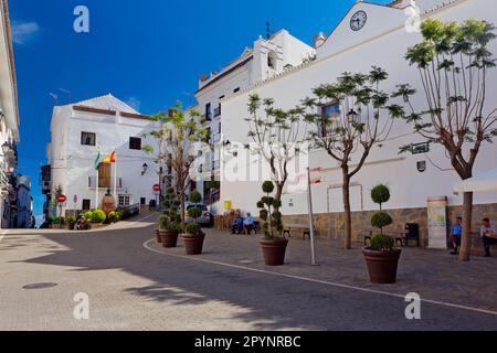 Villaggio bianco Casares in Andalusia, Costa del Sol, Spagna Foto Stock