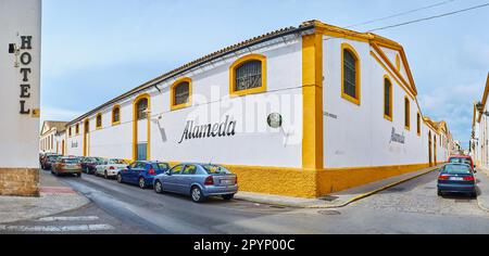 EL PUERTO, SPAGNA - 21 SETTEMBRE 2019: Panorama dell'edificio storico di Bodega Alameda (cantina), il 21 settembre a El Puerto, Spagna Foto Stock