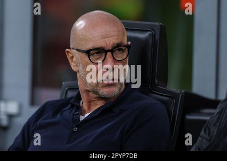 Milano, Italia. 03rd maggio, 2023. Davide Ballardini Head Coach of US Cremonese guarda durante la Serie A 2022/23 Football Match tra AC Milan e US Cremonese allo Stadio di San Siro. Milano 1 | 1 Cremonese. Credit: SOPA Images Limited/Alamy Live News Foto Stock