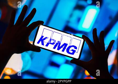 Brasile. 4th maggio, 2023. In questa immagine, il logo KPMG viene visualizzato sullo schermo dello smartphone. (Credit Image: © Rafael Henrique/SOPA Images via ZUMA Press Wire) SOLO PER USO EDITORIALE! Non per USO commerciale! Foto Stock