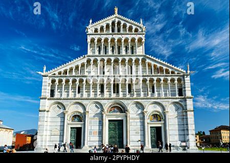 Pisa Toscana Italia. Piazza dei Miracoli. La Cattedrale Foto Stock