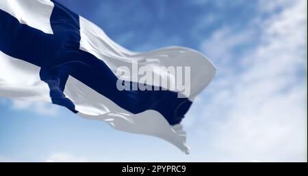 La bandiera nazionale della Finlandia sventola al vento in una giornata limpida. Croce nordica blu su sfondo bianco. Paese scandinavo. 3D rappresentazione dell'illustrazione. R Foto Stock