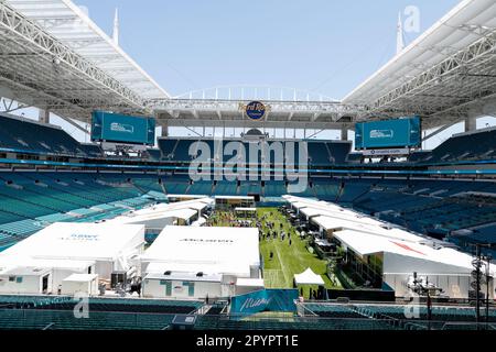 Miami Gardens, Etats Unis. 04th maggio, 2023. Il paddock sul campo dello stadio Miami Dolphins durante il Gran Premio di Formula 1 Crypto.com Miami 2023, 5th° round del Campionato del mondo di Formula uno 2023 dal 05 al 07 maggio 2023 sull'autodromo internazionale di Miami, a Miami Gardens, Florida, Stati Uniti d'America - Photo DPPI Credit: DPPI Media/Alamy Live News Foto Stock