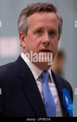 Maidenhead, Regno Unito. 4th maggio, 2023. Andrew Johnson, leader del Consiglio, è raffigurato al conte delle elezioni locali per il Royal Borough di Windsor e Maidenhead. Si tratta del più grande turno di elezioni locali tenutesi dal 2019. Credit: Notizie dal vivo di Mark Kerrison/Alamy Foto Stock