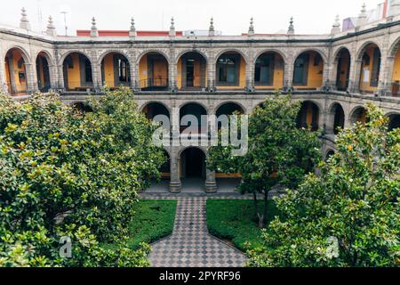 CDMX Città del Messico 2023 MAGGIO. Vecchio Custom ex Antigua Aduana, Antiguo colegio de San Ildefonso. Foto di alta qualità Foto Stock