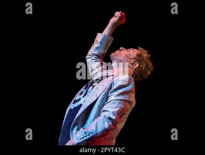 Leeds, Regno Unito. 4th maggio, 2023. Simon le Bon, cantante della band britannica Duran Duran, suona dal vivo alla Leeds Arena. Picture Credit: ernesto rogata/Alamy Live News Foto Stock