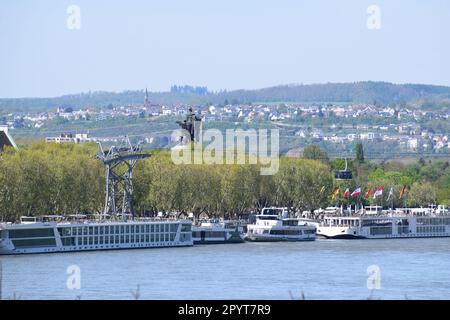 Navi a Old Town Rhine Shoe a Coblenza a Deutsches Eck Foto Stock