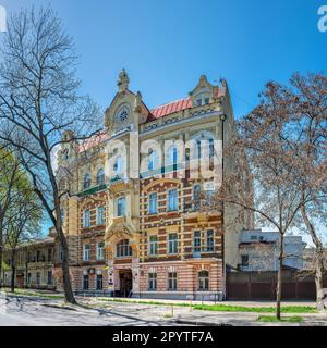 Edificio storico sulla via Marazlievskaya a Odessa, Ucraina Foto Stock